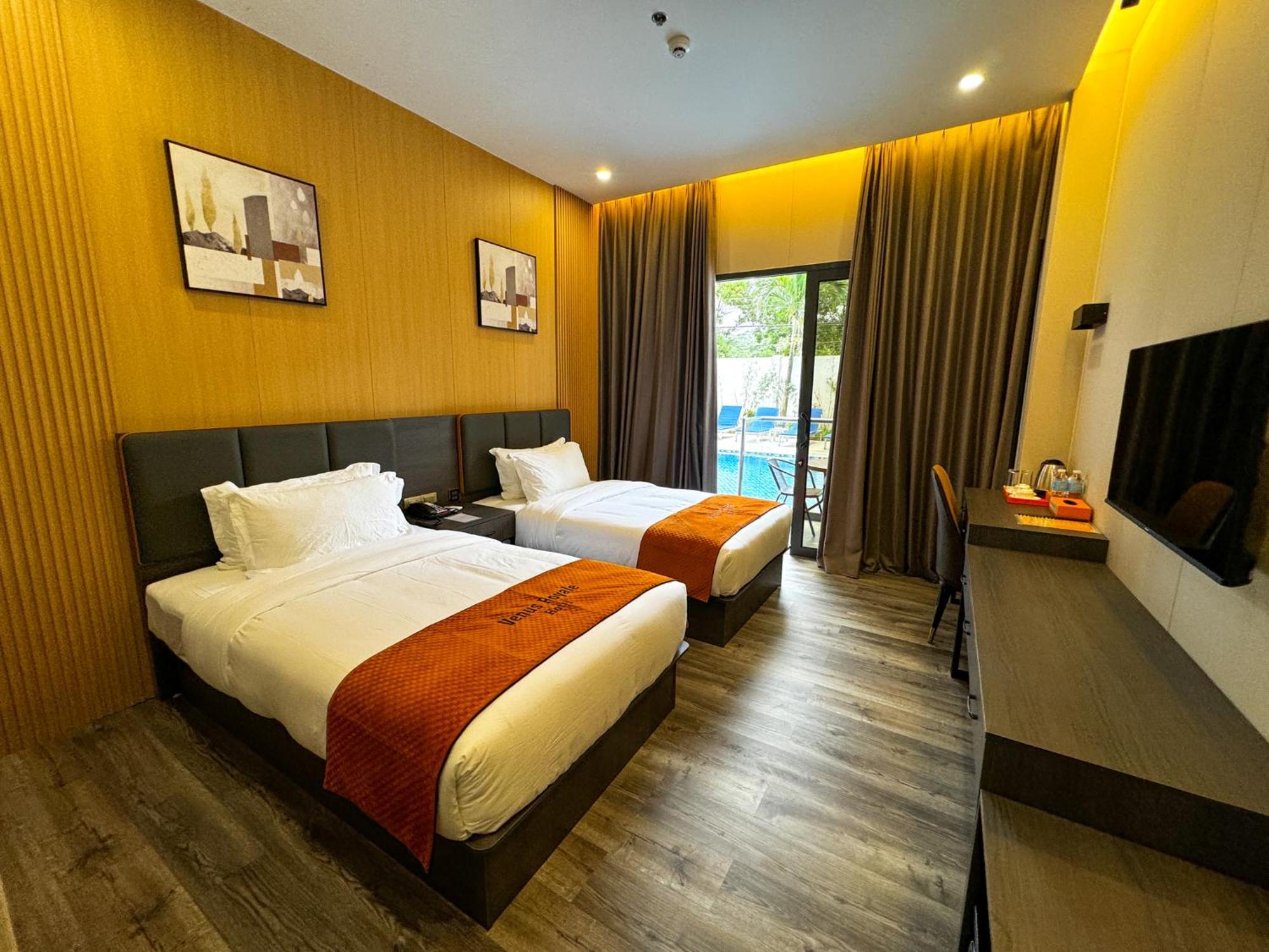Venus Royale Hotel Корон Экстерьер фото
