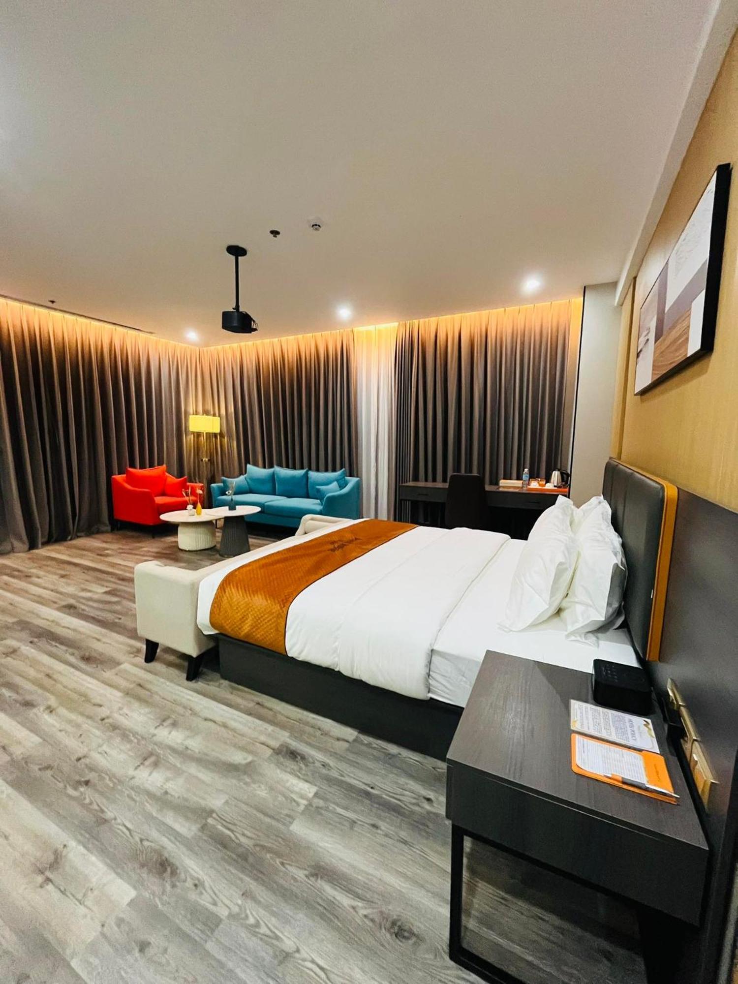 Venus Royale Hotel Корон Экстерьер фото