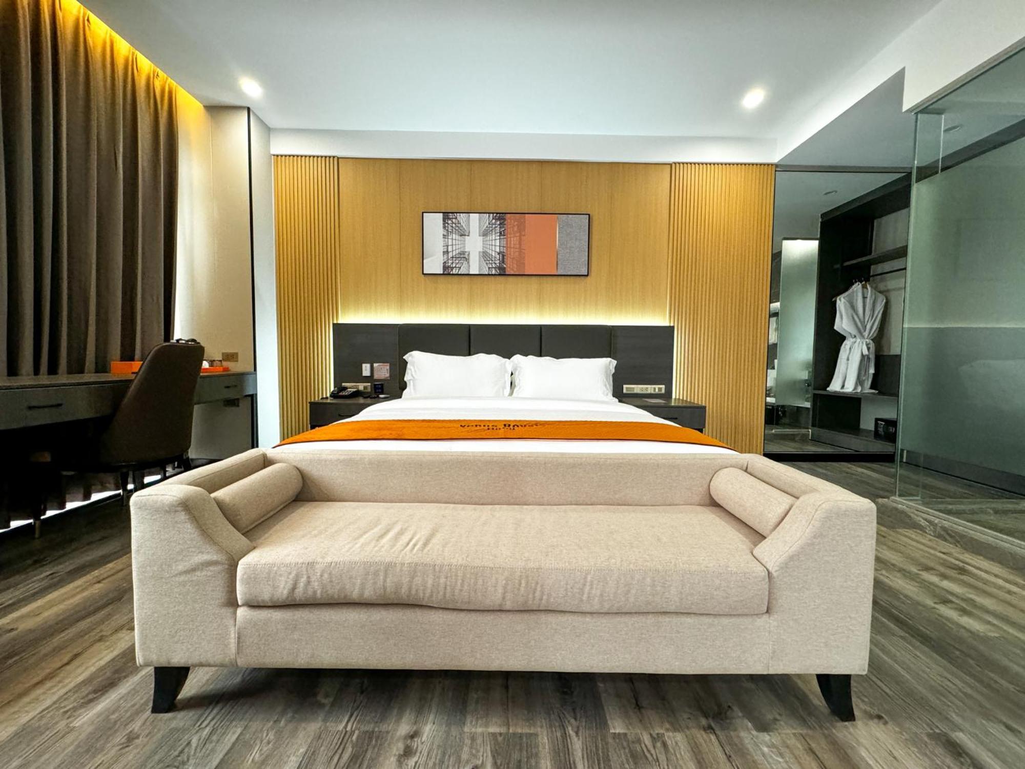 Venus Royale Hotel Корон Экстерьер фото