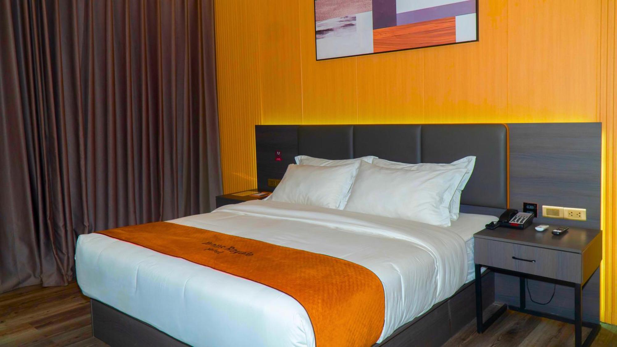 Venus Royale Hotel Корон Экстерьер фото