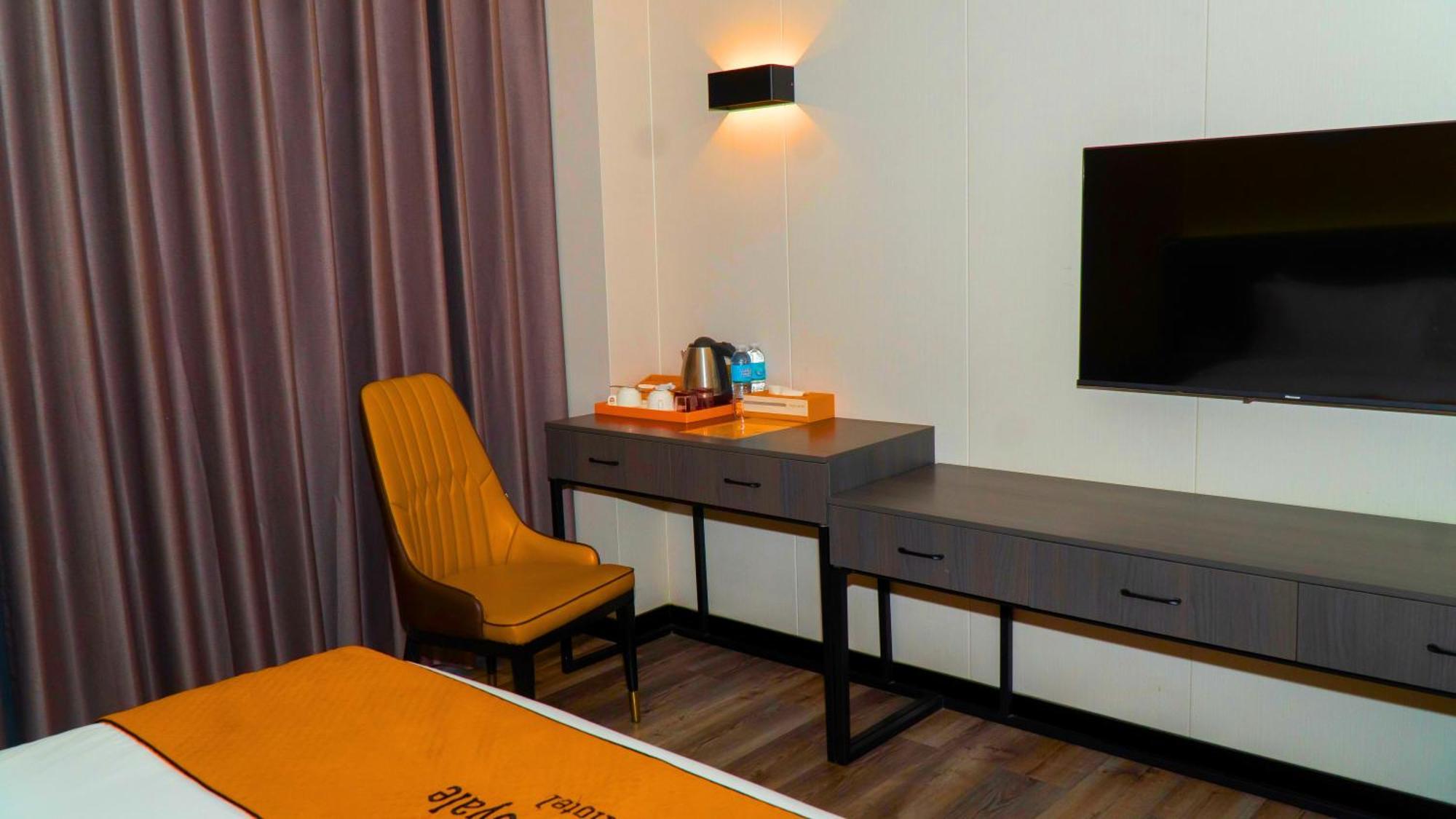 Venus Royale Hotel Корон Экстерьер фото